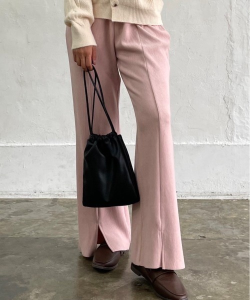 DAIS-Y（デイジー）の「Original起毛スリットフレアパンツ（その他パンツ・レディース・ブラック/ピンク/アイボリー・S/M）」の3枚目の写真