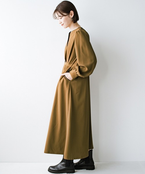 haco!（ハコ）の「【φ】ちょっぴり辛さを添えて大人味。着心地ゆったり見た目はすっきり こだわりバランスのパイピングワンピース（ワンピース・レディース・カーキブラウン/ブルーグリーン・SMALL/MEDIUM/LARGE/X-LARGE）」の4枚目の写真