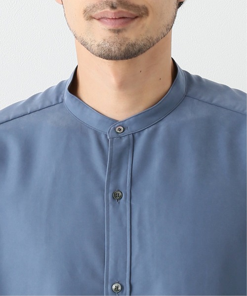 EDIFICE LA BOUCLE（エディフィスラブークル）の「【LA BOUCLE】スタンドカラーシャツ パウダーレーヨン（シャツ/ブラウス・メンズ・カーキ/サックスブルー/アイボリー・2/1/3）」の7枚目の写真