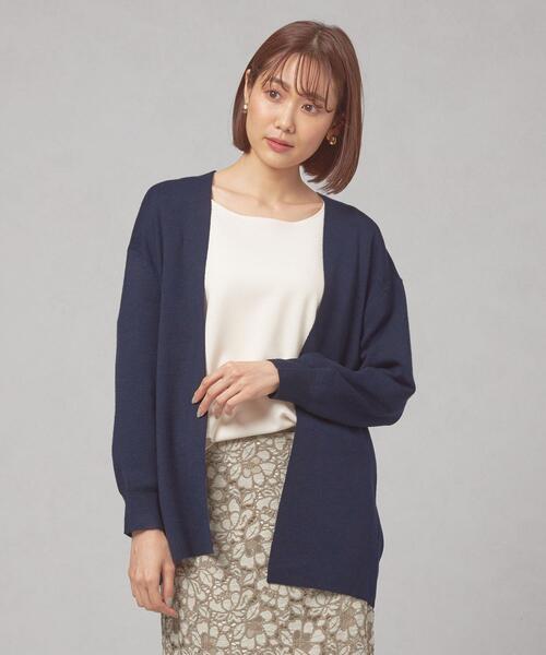 closet story(クローゼットストーリー)の「<closet story(クローゼットストーリー)>ノーボタン カーディガン -ウォッシャブル-(カーディガン/ボレロ・レディース・ベージュ/ネイビー・FREE)」の2枚目の写真