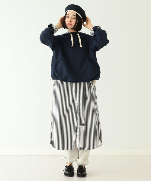 BEAMS BOY（ビームスボーイ）の「BEAMS BOY / サイドボタン アノラック パーカ 22SS（マウンテンパーカー・レディース・ネイビー/オレンジ/グリーン/レッド系その他3・ONE SIZE）」の11枚目の写真