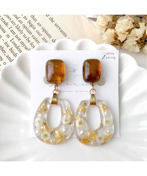 tone(トーン)の「【S.coeuf】ピアス 琥珀カボション×かすみ草(MA)(ピアス(両耳用)・レディース・パープル/ホワイト/ピンク・FREE)」の1枚目の写真