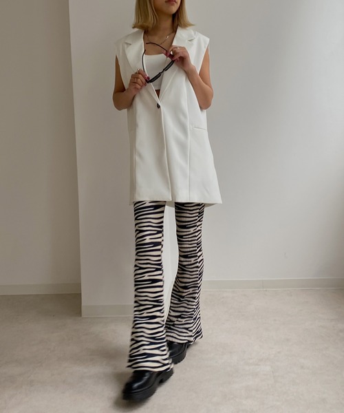 Avvenente(アベネンテ)の「【Avvenente】サイドスリットジレ(テーラードジャケット・レディース・ブラック/オフホワイト/サックスブルー・FREE)」の8枚目の写真