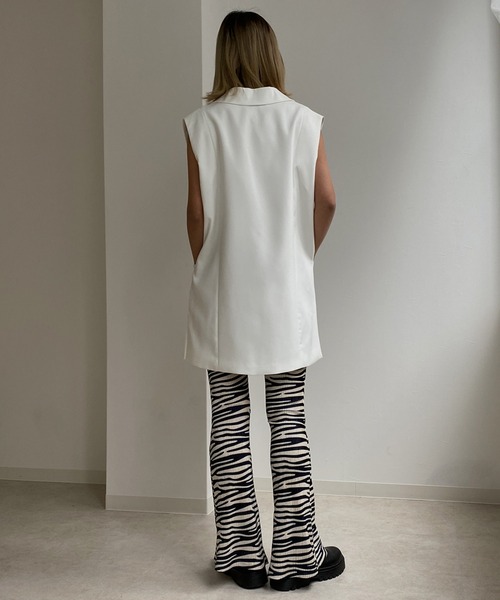 Avvenente(アベネンテ)の「【Avvenente】サイドスリットジレ(テーラードジャケット・レディース・ブラック/オフホワイト/サックスブルー・FREE)」の9枚目の写真