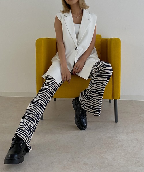 Avvenente(アベネンテ)の「【Avvenente】サイドスリットジレ(テーラードジャケット・レディース・ブラック/オフホワイト/サックスブルー・FREE)」の7枚目の写真