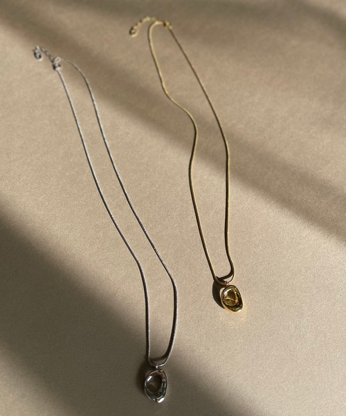 RIVE DROITE（リヴドロワ）の「モチーフスネークネックレス（ネックレス・レディース・シルバー/ゴールド・FREE）」の9枚目の写真