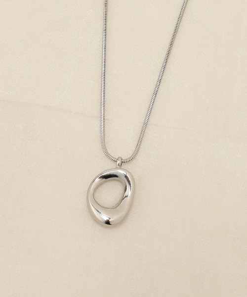 RIVE DROITE（リヴドロワ）の「モチーフスネークネックレス（ネックレス・レディース・シルバー/ゴールド・FREE）」の12枚目の写真