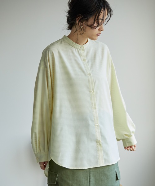 AMERICAN HOLIC（アメリカンホリック）の「イージーケアスタンドカラーバックタックシャツ（シャツ/ブラウス・レディース・オフホワイト/ライトベージュ/ブルー系その他4/イエロー系その他2・M/L）」の4枚目の写真