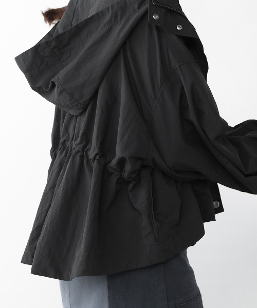 Bou Jeloud（ブージュルード）の「タフタギャザーマウンテンパーカー（マウンテンパーカー・レディース・ブラック/カーキ/アイボリー・38）」の10枚目の写真