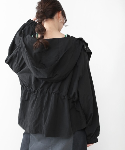 Bou Jeloud（ブージュルード）の「タフタギャザーマウンテンパーカー（マウンテンパーカー・レディース・ブラック/カーキ/アイボリー・38）」の11枚目の写真