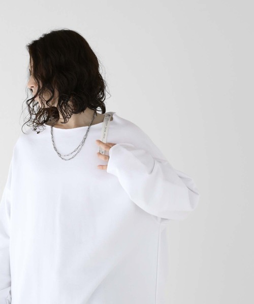 minsobi（ミンソビ）の「ボートネック　カットソー　ユニセックス カットオフBIGスウェット（スウェット・メンズ・ホワイト/ブラック・FREE）」の10枚目の写真