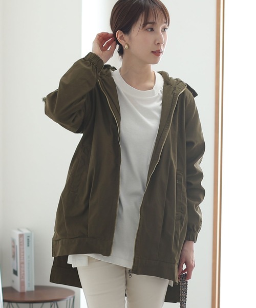 ElegChic(エレグシック)の「裾 タック フード ジャケット (ブルゾン・レディース・ブラック/ベージュ/カーキ・3L/L/XL/M/4L)」の3枚目の写真