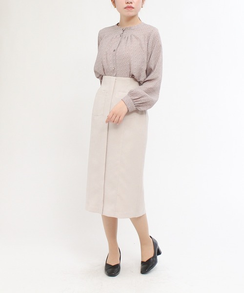 TRUDEA（トルディア）の「ステッチ遣いタイトスカート（スカート・レディース・ベージュ/ネイビー/ブルー・MEDIUM/SMALL/LARGE）」の6枚目の写真