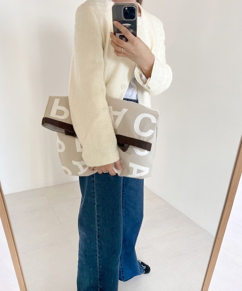 Bab(バブ)の「アルファベットトートバッグ(トートバッグ・レディース・グレー/ブラック/ブラウン/アイボリー・ONESIZE)」の4枚目の写真