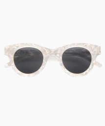 AKILA（アキラ）の「Idol（サングラス）」