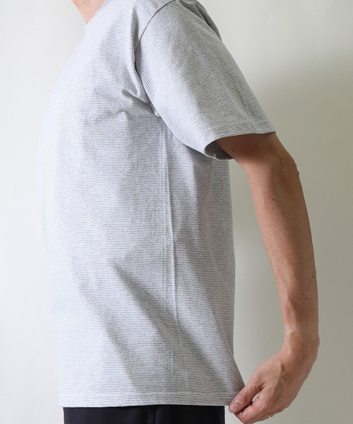 SAWINTO(ソイント)の「【MADE IN USA】CAL CRU 【カルクルー】REPEAT MICRO STRIPE TEE - リピート マイクロストライプ T(Tシャツ/カットソー・メンズ・グレー系その他/ネイビー系・SMALL/MEDIUM/X-LARGE/LARGE/XX-LARGE)」の6枚目の写真
