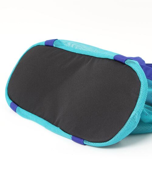 NIKE（ナイキ）の「1994007/Ｂ　ﾒｯｼｭﾄｰﾄﾊﾞｯｸﾞ（スイムグッズ・キッズ・ブラック/パープル/サックスブルー・FREE）」の5枚目の写真