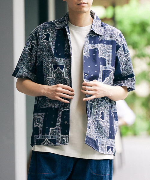 417 EDIFICE(フォーワンセブンエディフィス)の「《追加販売》バンダナパターンシャツ(シャツ/ブラウス・メンズ・ネイビー/レッド/ブラック/ベージュ系その他/イエロー/サックスブルー・MEDIUM/SMALL/LARGE)」の1枚目の写真