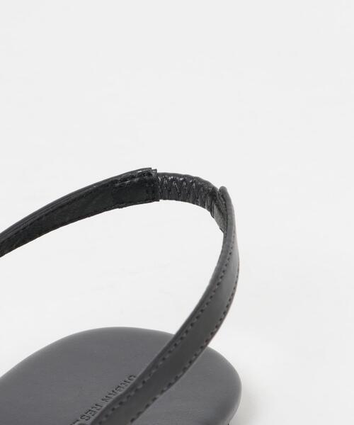 URBAN RESEARCH DOORS（アーバンリサーチドアーズ）の「トングストラップサンダル（サンダル・レディース・ベージュ系その他/スミクロ・38/36/37）」の3枚目の写真