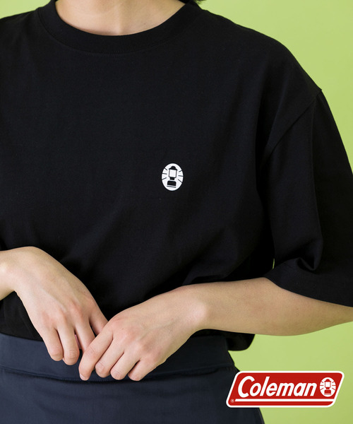 Uiscel（ユイセル）の「『別注』Coleman　グラフィックTシャツ A（Tシャツ/カットソー・メンズ・ホワイト/ブラック・MEDIUM/LARGE）」の3枚目の写真