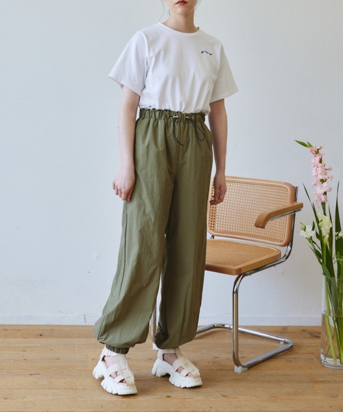 idem（イデム）の「【ZOZOTOWN限定】drost loose cargo pants/ドロストルーズカーゴパンツ【Sサイズ展開あり】（カーゴパンツ・レディース・カーキ/マスタード・SMALL/FREE）」の19枚目の写真