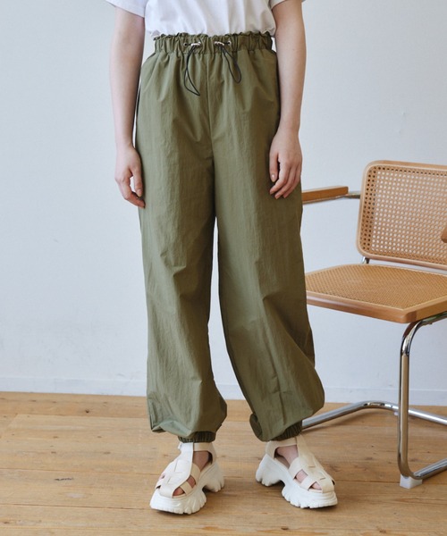 idem（イデム）の「【ZOZOTOWN限定】drost loose cargo pants/ドロストルーズカーゴパンツ【Sサイズ展開あり】（カーゴパンツ・レディース・カーキ/マスタード・SMALL/FREE）」の18枚目の写真