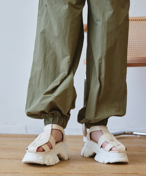 idem（イデム）の「【ZOZOTOWN限定】drost loose cargo pants/ドロストルーズカーゴパンツ【Sサイズ展開あり】（カーゴパンツ・レディース・カーキ/マスタード・SMALL/FREE）」の20枚目の写真
