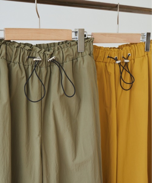 idem（イデム）の「【ZOZOTOWN限定】drost loose cargo pants/ドロストルーズカーゴパンツ【Sサイズ展開あり】（カーゴパンツ・レディース・カーキ/マスタード・SMALL/FREE）」の7枚目の写真