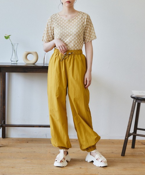 idem（イデム）の「【ZOZOTOWN限定】drost loose cargo pants/ドロストルーズカーゴパンツ【Sサイズ展開あり】（カーゴパンツ・レディース・カーキ/マスタード・SMALL/FREE）」の21枚目の写真
