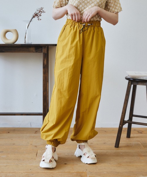 idem（イデム）の「【ZOZOTOWN限定】drost loose cargo pants/ドロストルーズカーゴパンツ【Sサイズ展開あり】（カーゴパンツ・レディース・カーキ/マスタード・SMALL/FREE）」の11枚目の写真