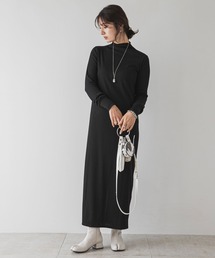 ハイネックリブロングワンピース
