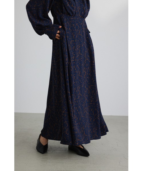 STYLEMIXER(スタイルミキサー)の「ペイントパターンギャザーワンピース(ワンピース・レディース・ネイビー/ライトベージュ・SMALL/MEDIUM)」の4枚目の写真