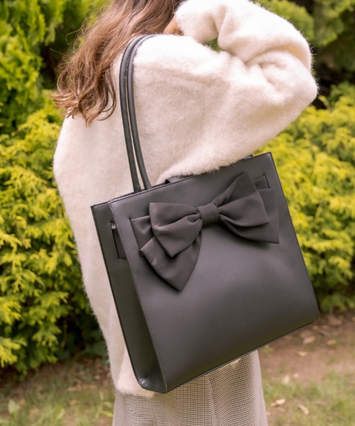 OLIVE des OLIVE(オリーブデオリーブ)の「【WEB限定】フェイクレザーリボントート(トートバッグ・レディース・ブラック/ベージュ/オフホワイト・FREE)」の8枚目の写真