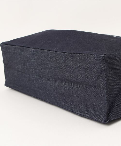 A.P.C.（アーペーセー）の「SHOPPING DANIELA（トートバッグ・メンズ・インディゴブルー・ONESIZE）」の3枚目の写真