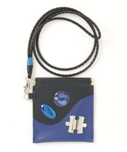 TOGA VIRILIS（トーガ ビリリース）の「TOGA VIRILIS NECK STRAP LEATHER COIN CASE（コインケース・メンズ・ブルー・FREE）」の2枚目の写真