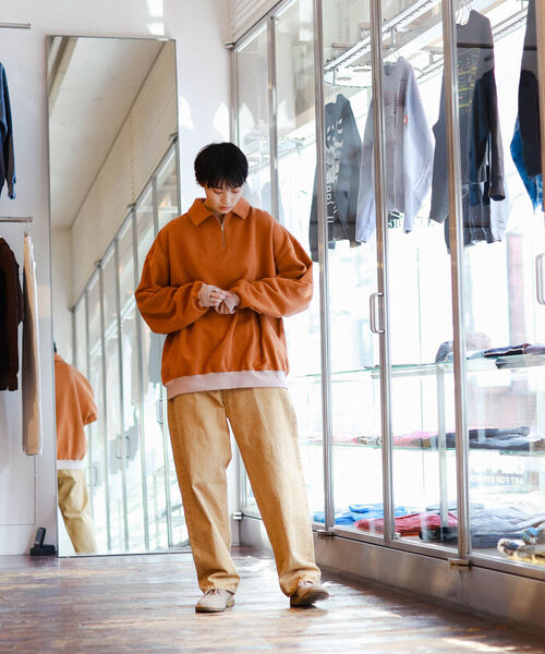 BEAMS T（ビームスティー）の「BEAMS T / HALF ZIP TWO TONE SWEAT（スウェット・メンズ・ブラウン/ライトグレー・SMALL/LARGE/MEDIUM/X-LARGE）」の4枚目の写真