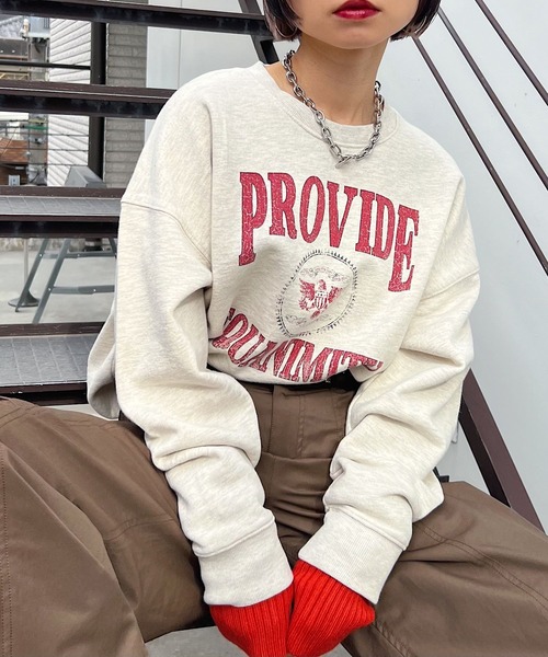 PAGEBOY(ページボーイ)の「エンブレムロゴ裏毛プルオーバー(Tシャツ/カットソー・レディース・オートミール/オフホワイト/ブラック・FREE)」の3枚目の写真