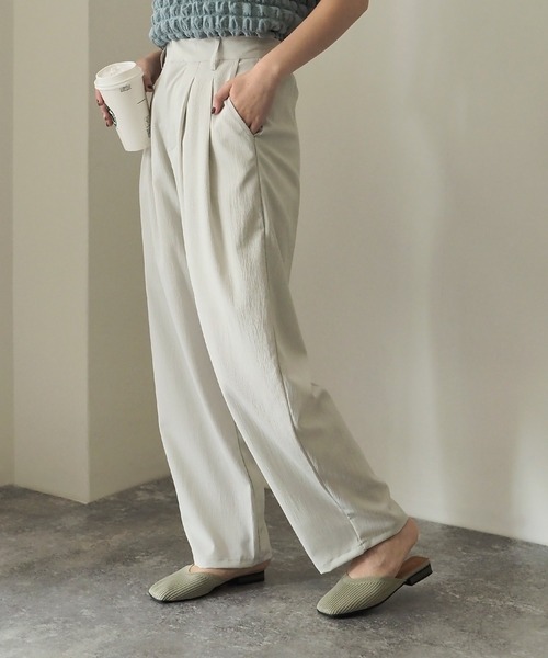 Riberry（リベリー）の「クレープタックワイドパンツ（スラックス・レディース・ブルー/ブラック/ライトグレー/アイボリー・MEDIUM）」の5枚目の写真