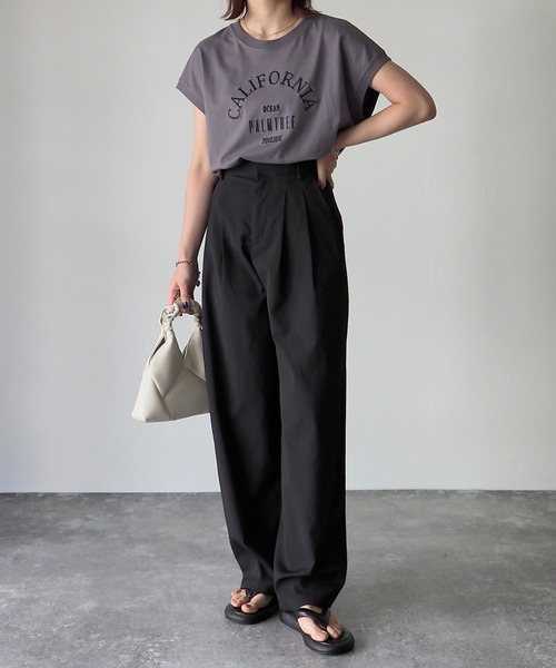 Riberry（リベリー）の「クレープタックワイドパンツ（スラックス・レディース・ブルー/ブラック/ライトグレー/アイボリー・MEDIUM）」の7枚目の写真