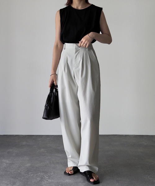 Riberry（リベリー）の「クレープタックワイドパンツ（スラックス・レディース・ブルー/ブラック/ライトグレー/アイボリー・MEDIUM）」の9枚目の写真