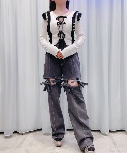 lilLilly（リルリリー）の「バイカラーフリルリブリボントップス