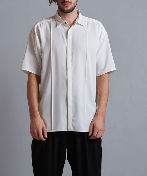 NO ID.(ノーアイディ)の「【NO ID.】Pin-Tuck Fly-Front Big Shirt / ピン タック フライフロント ビッグ シャツ(シャツ/ブラウス・メンズ・グリーン/ホワイト/グレー/ブラック・ONE SIZE)」の5枚目の写真