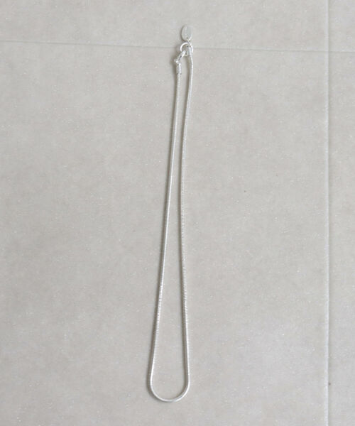 fredy emue（フレディエミュ）の「スネークチェーンマットネックレス（ネックレス・レディース・シルバー/ゴールド・FREE）」の4枚目の写真