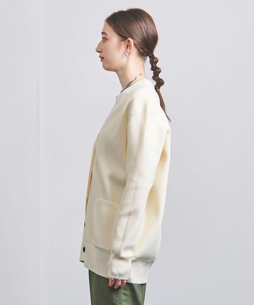 UNITED ARROWS(ユナイテッドアローズ)の「P アゼ Vネック カーディガン(カーディガン/ボレロ・レディース・ベージュ/オフホワイト・FREE)」の5枚目の写真