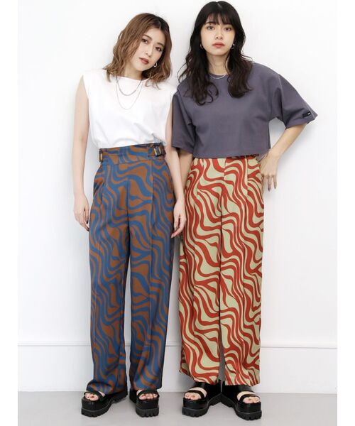 MURUA（ムルーア）の「ウェーブプリントサイドベルトパンツ（スラックス・レディース・オレンジ/ブルー・1/2）」の13枚目の写真