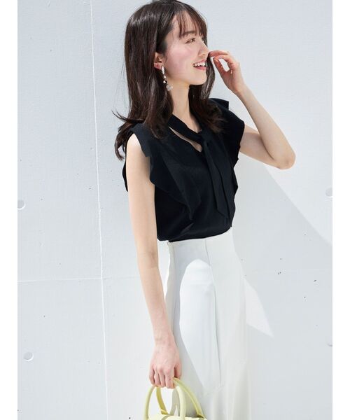 MERCURYDUO（マーキュリーデュオ）の「ボウタイ付きラッフルコンパクトニット（ニット/セーター・レディース・ベビーピンク/オフホワイト/チャコールグレー/ブラック・FREE）」の13枚目の写真