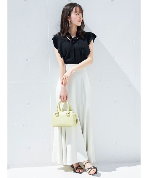 MERCURYDUO（マーキュリーデュオ）の「ボウタイ付きラッフルコンパクトニット（ニット/セーター・レディース・ベビーピンク/オフホワイト/チャコールグレー/ブラック・FREE）」の16枚目の写真