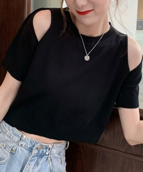 LYEON（リヨン）の「カットアウトショルダー半袖ニット（ニット/セーター・レディース・ホワイト/ブラック・FREE）」の4枚目の写真