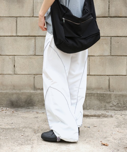 FOLLOWIN（フォロウィン）の「[UNISEX] 【長さ調節可能】【ストリートファッション必須アイテム】ストリングラインハイウエストバンディングパンツ（スウェットパンツ・メンズ・ホワイト/ブラック・FREE）」の17枚目の写真