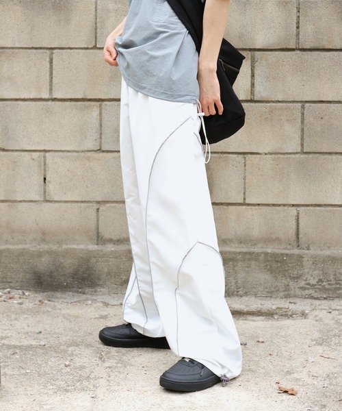 FOLLOWIN（フォロウィン）の「[UNISEX] 【長さ調節可能】【ストリートファッション必須アイテム】ストリングラインハイウエストバンディングパンツ（スウェットパンツ・メンズ・ホワイト/ブラック・FREE）」の7枚目の写真